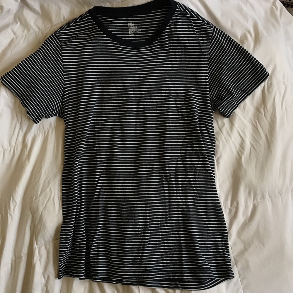 h&m striped basic navy & white tshirt .
