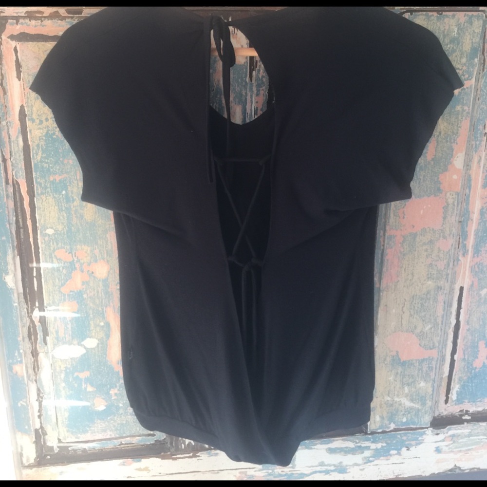 New basic blouse - Picture 3 of 3