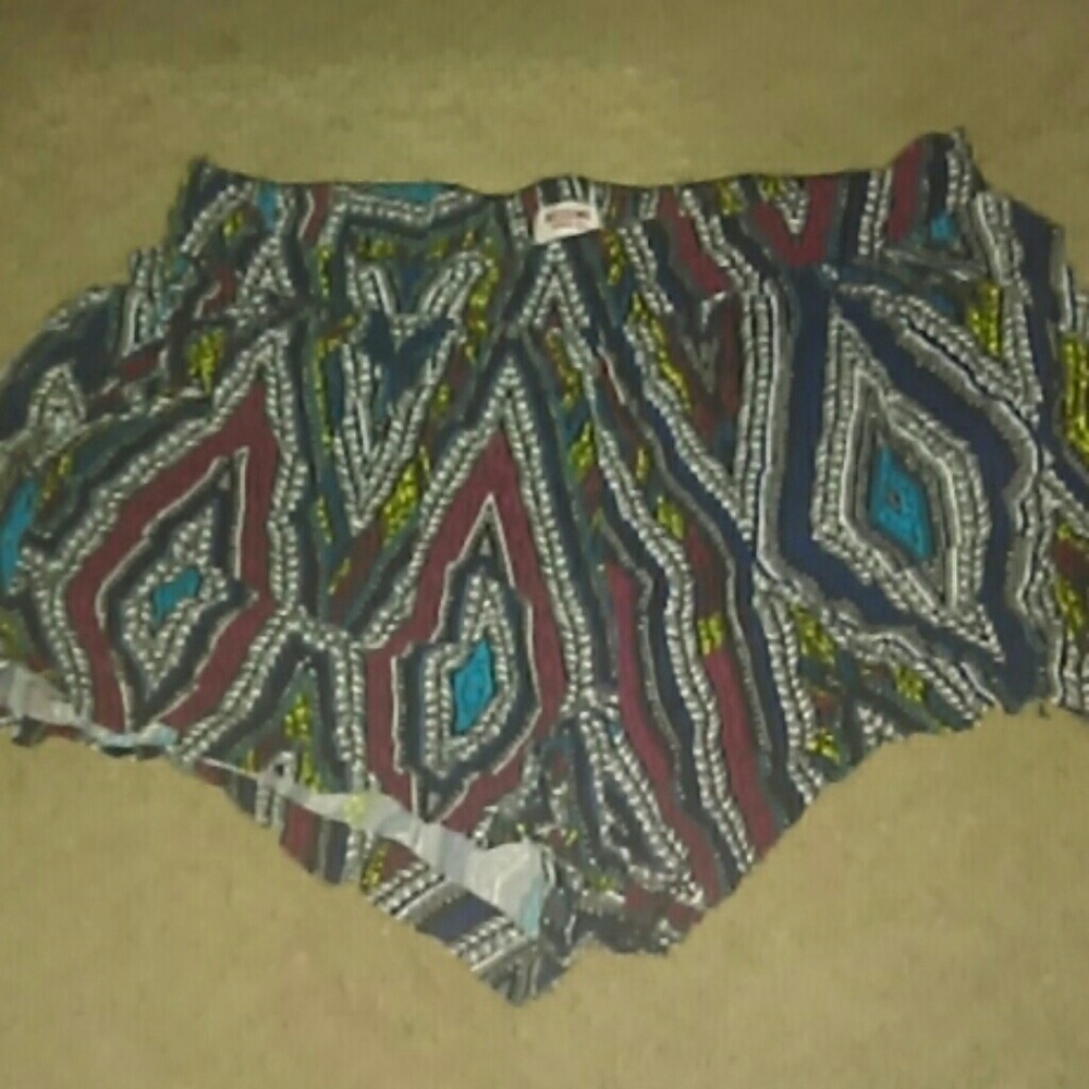 High-waisted Tribal Print Shorts