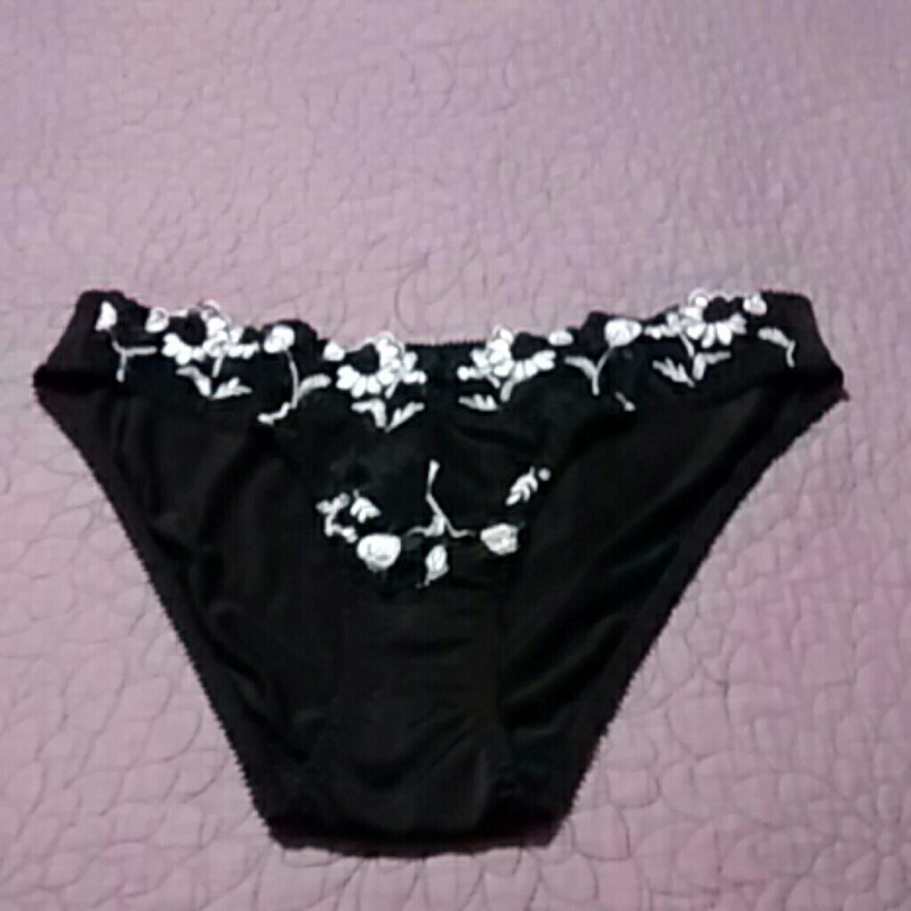 Black and White Flowered Panties