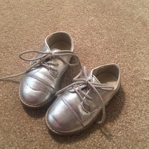 Gap shoes
