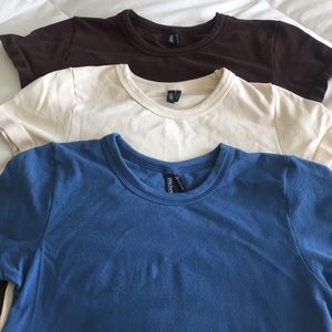 Bundle 3 Stretchy Daisy Fuentes Tops