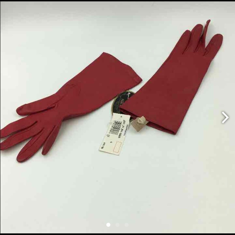 Size Small (7),NWT ARIS gloves