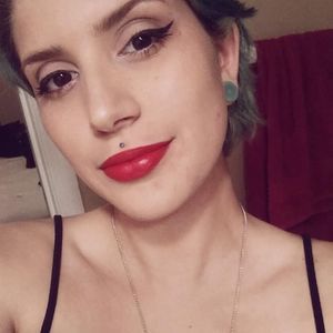 Meet your Posher, Sylvia