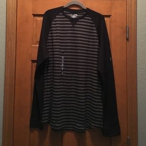 Brand New w/tags Men's Under Armour Thermal Top XL