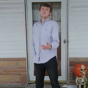 Meet your Posher, Adam