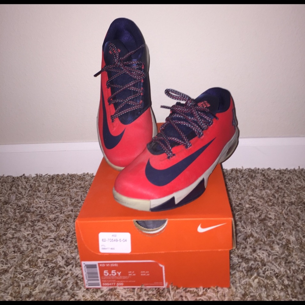 KD 6 "DC" Boys Size 5.5
