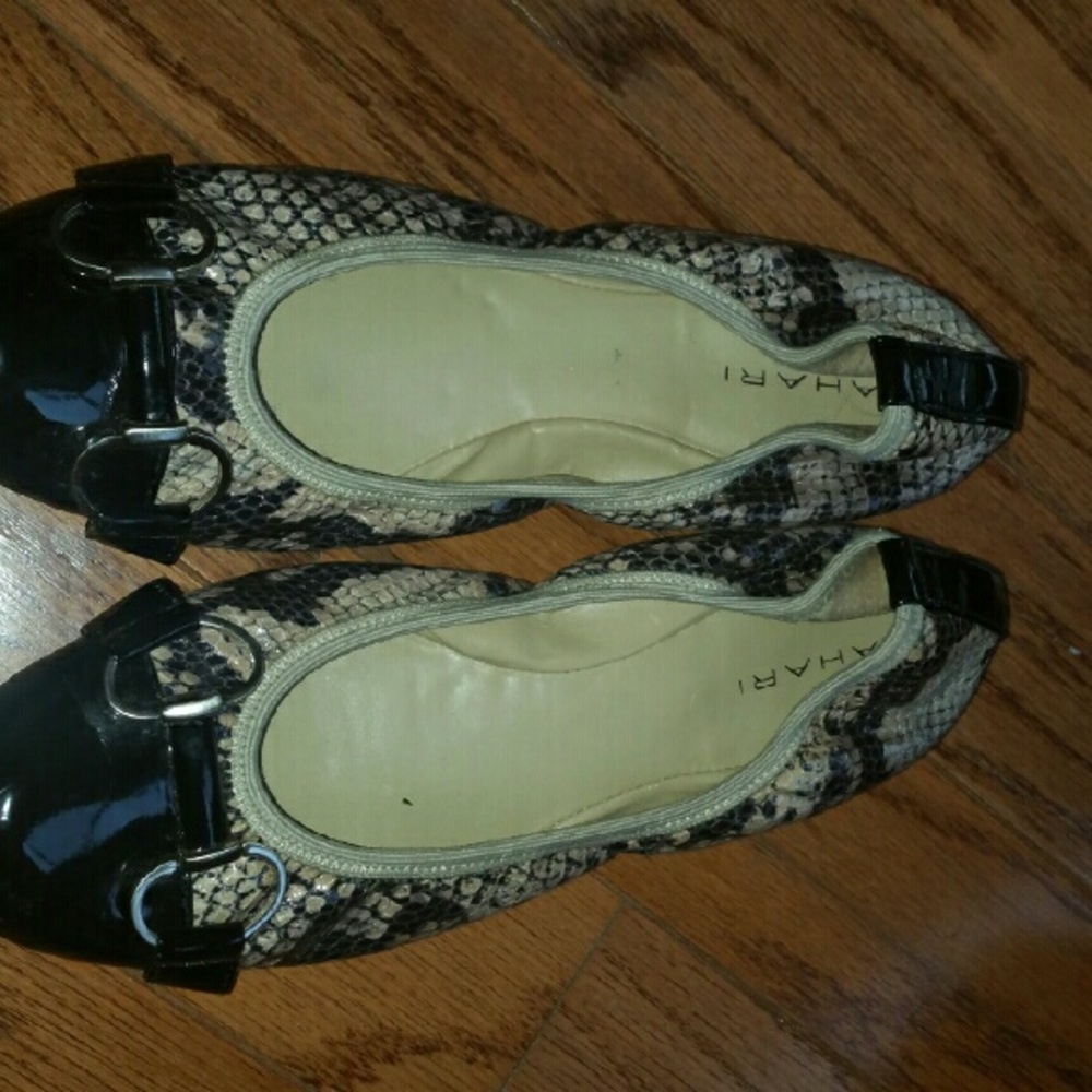 Tahari all leather flats, 7.5, gorgeous, like new