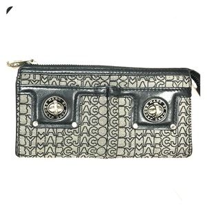 Marc by Marc Jacobs Totally Turn Key wallet