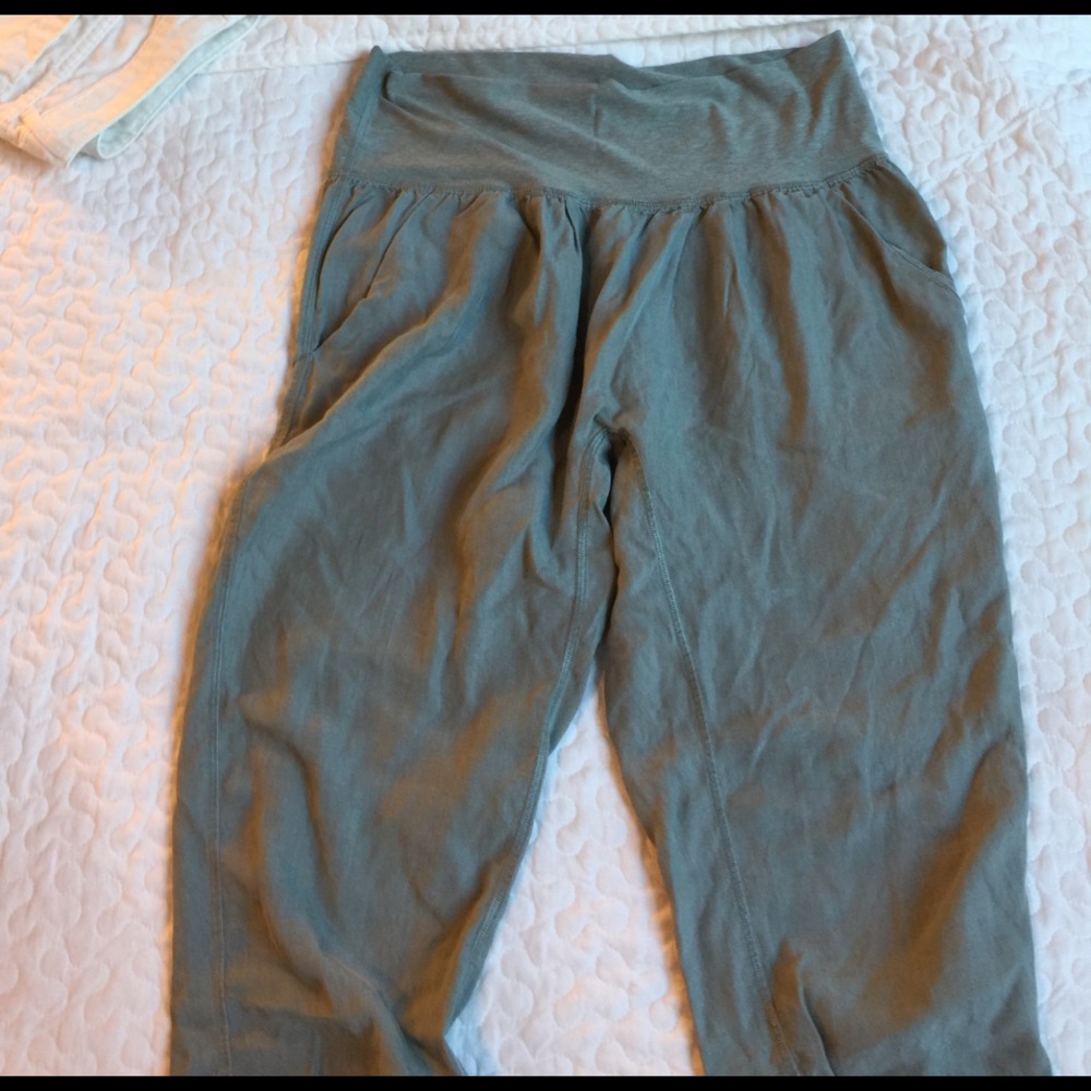 Lululemon lounge pants