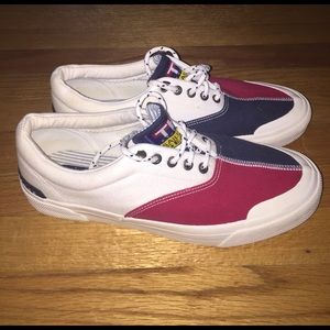 tommy hilfiger boat shoes