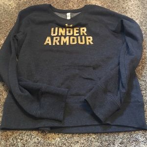 Under armor grey sweatshirt with front pocket