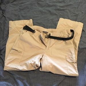 Men's Eddie Bauer zip off cargo pants/shorts
