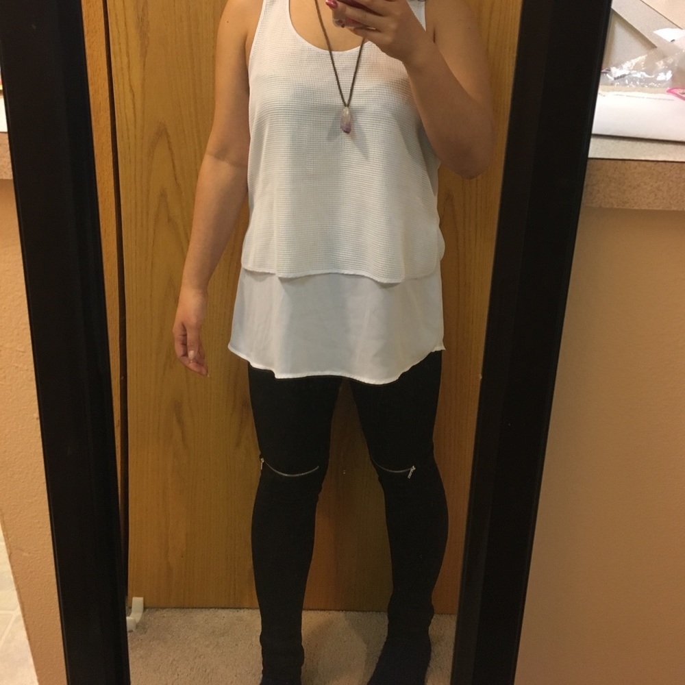 Banana republic white tank