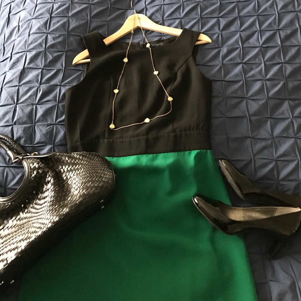 NWOT Banana Republic Dress Size 8 Black and Green