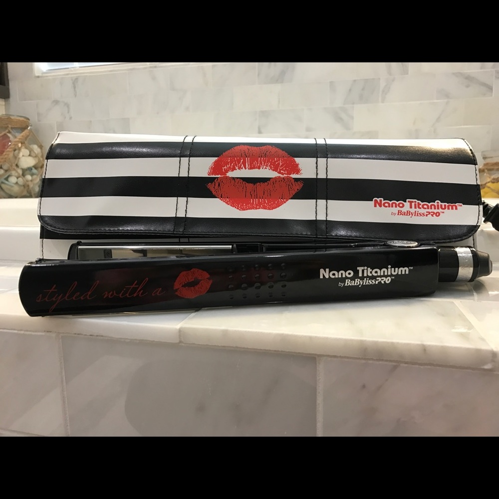 Babyliss Pro Black Nano Titanium Flat Iron 1 1/4