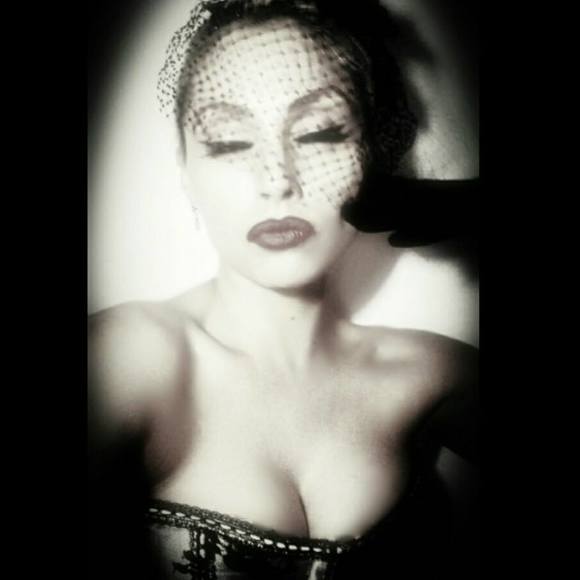 Meet your Posher, Olivia - Picture 1 of 1