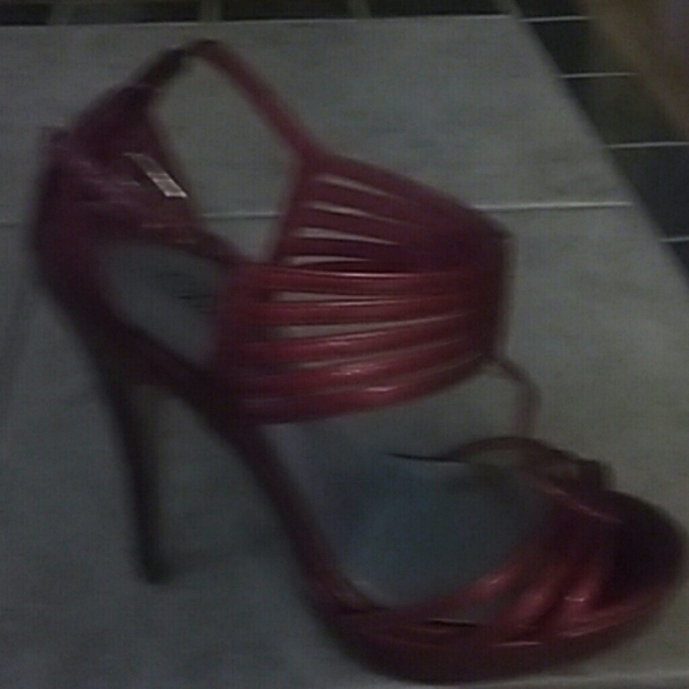 Heels - Picture 2 of 4