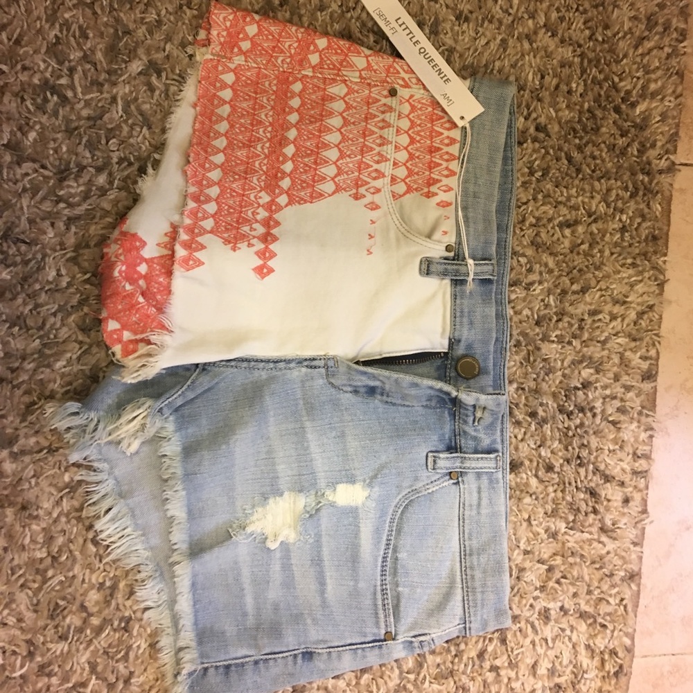 Blank NYC jeans shorts with red and white pattern