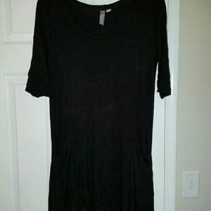 Francesca's black tunic with pockets