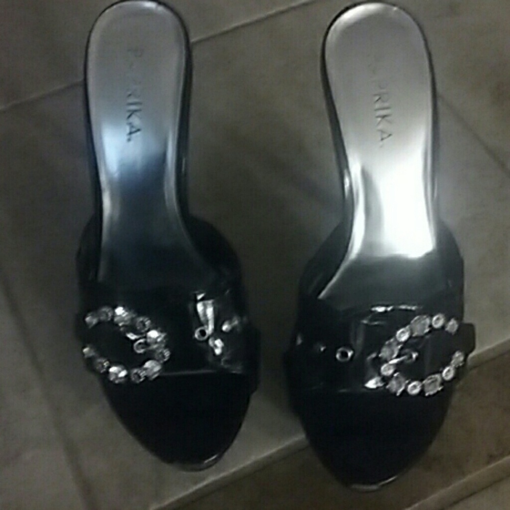 Heels - Picture 2 of 2