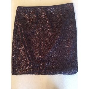 Ann Taylor Sequin skirt size 4. EUC
