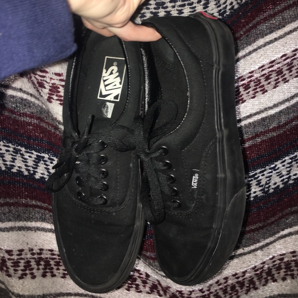 all black mono skate vans