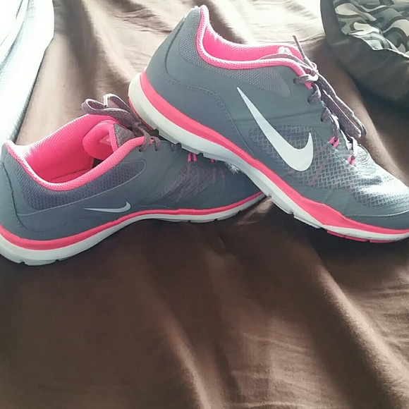 Nike Shoes - Running shoes