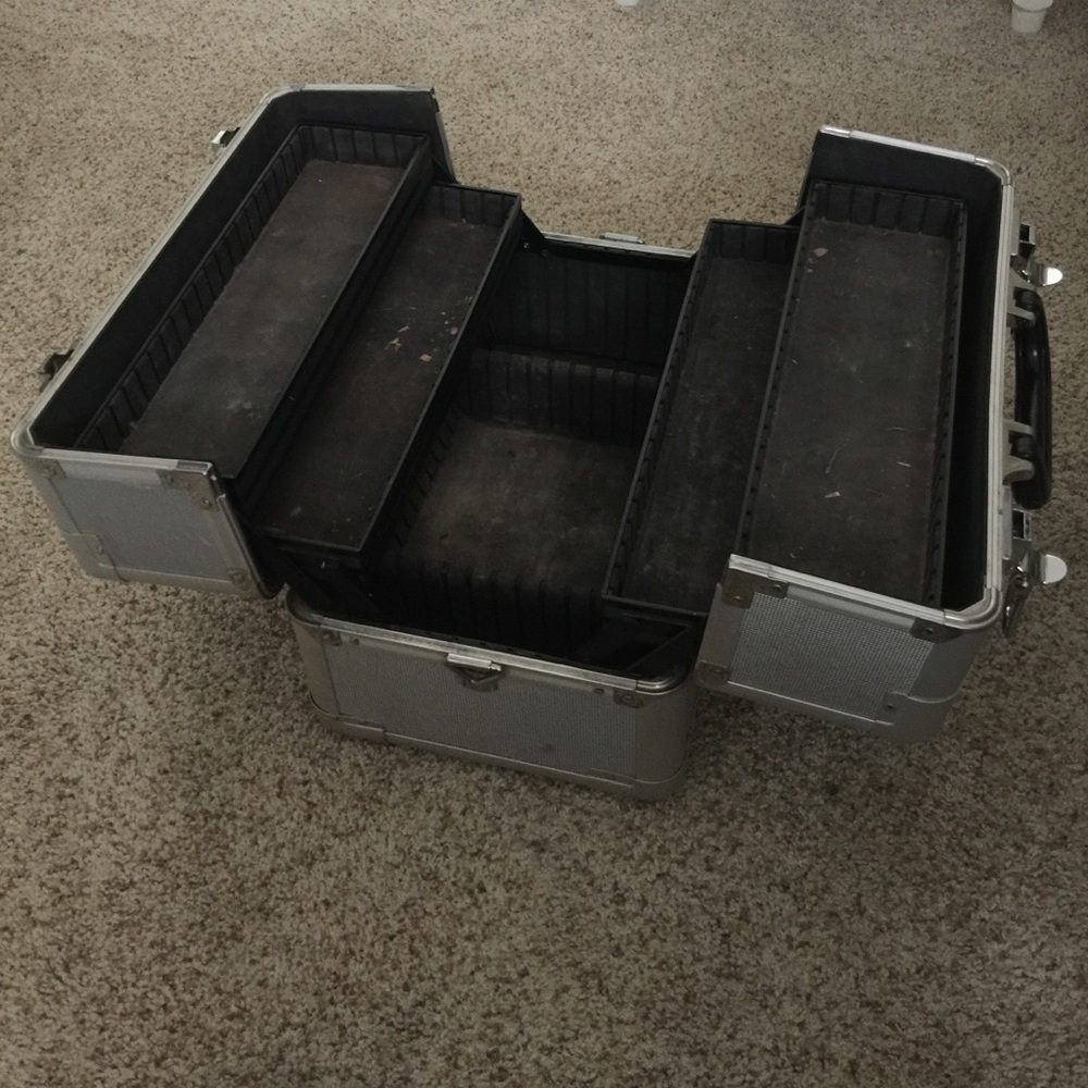 Sephora Professional Silver Make Up Train Case