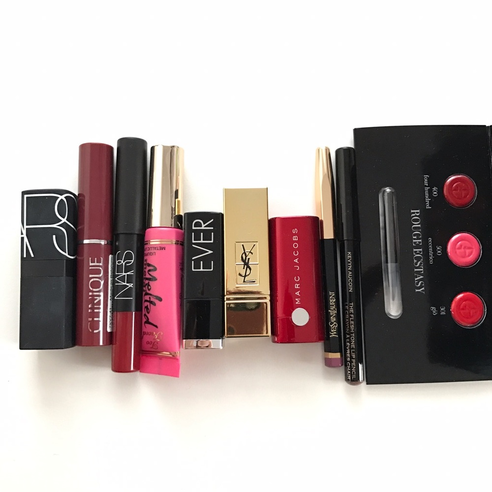 Sold!💸Lipstick sample size set. (11pcs)