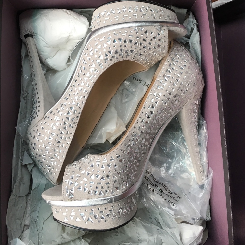 Enzo Angiolini Rhinestone Heels -7.5 M