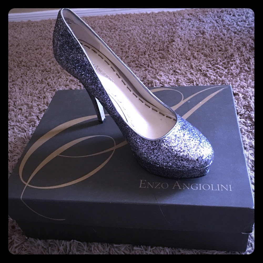 Enzo angiolini size 8.5 easmiles pewter