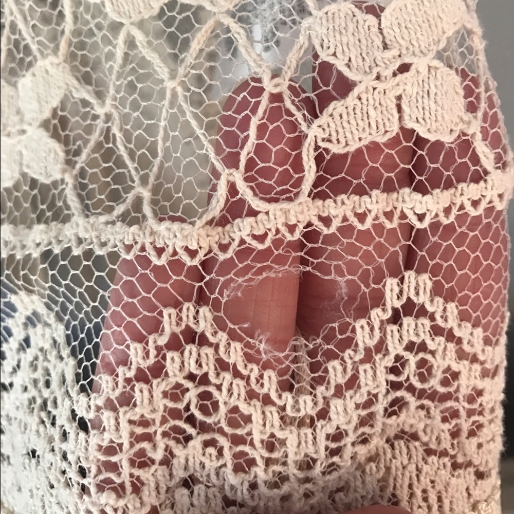 Lace Tank - Picture 4 of 4