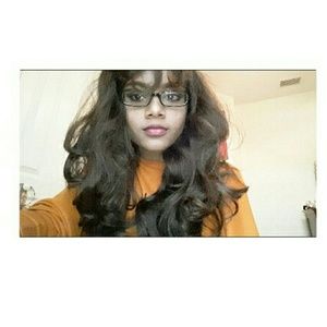 Meet your Posher, Devina