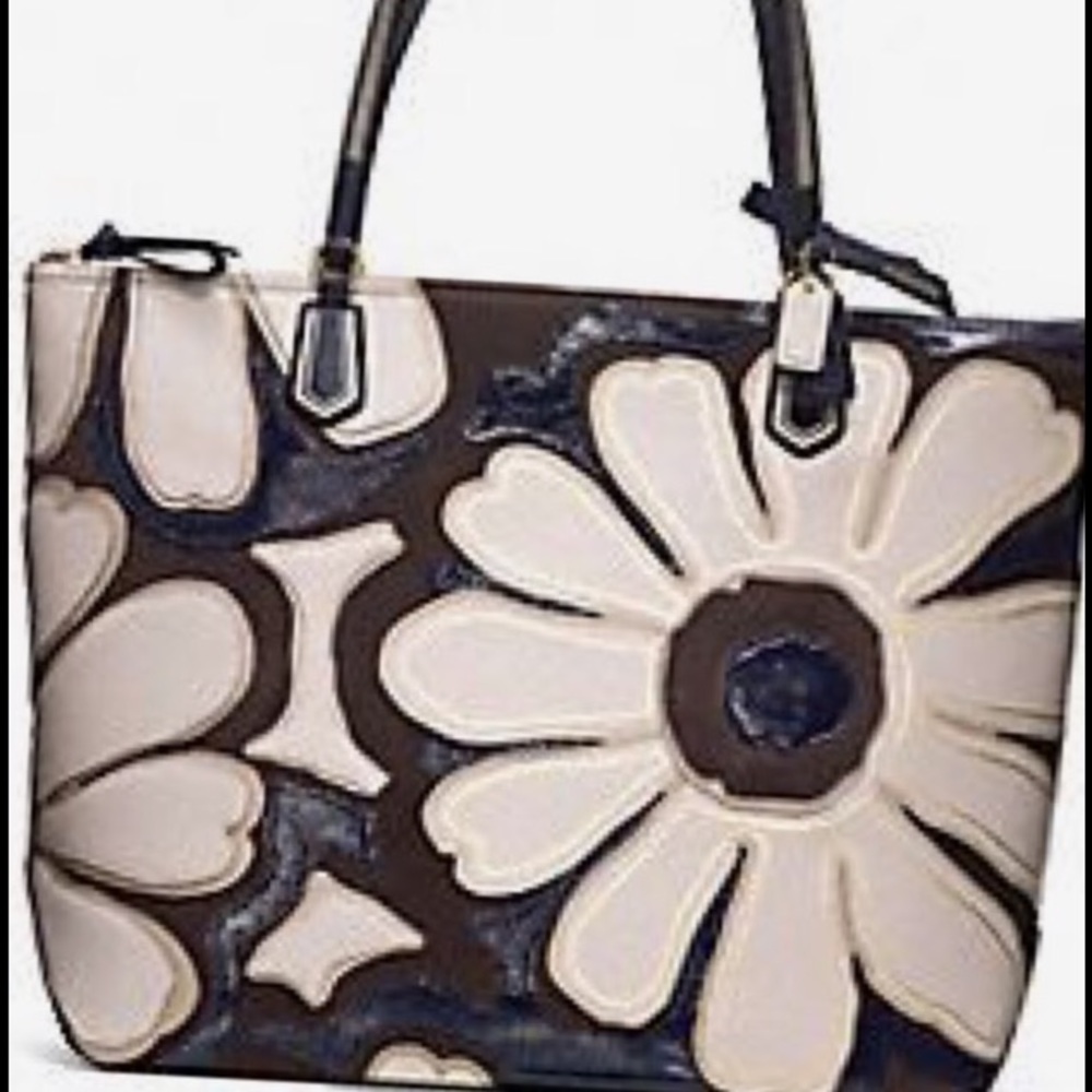 ISO Coach poppy handbag