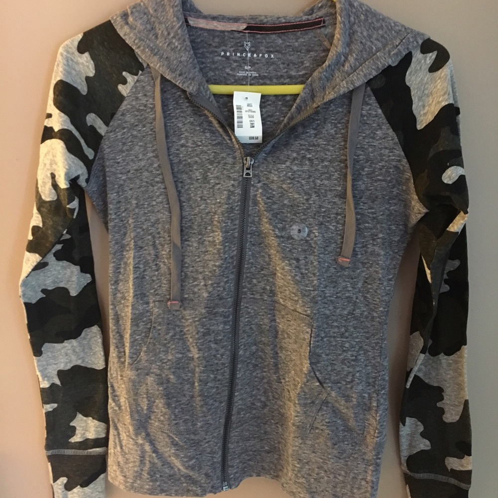 New!! Aero Prince & Fox Camo / Grey Hoodie! Small