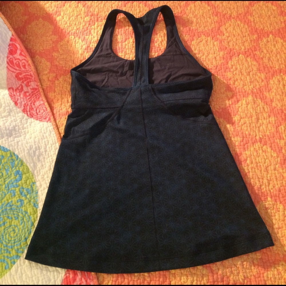Lululemon Tank Sz 8 - Picture 3 of 3