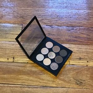 Barely used MAC Amber X 9 Shadow Palette