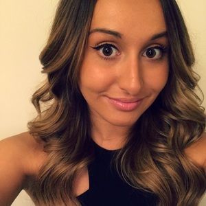 Meet your Posher, Olivia