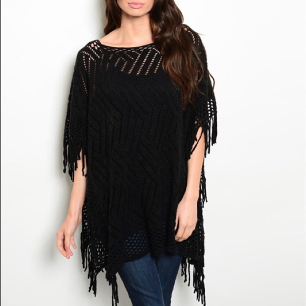 Knitted Spring/Summer Black Poncho - Picture 2 of 2
