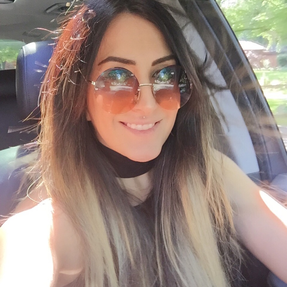 Meet your Posher, Nico