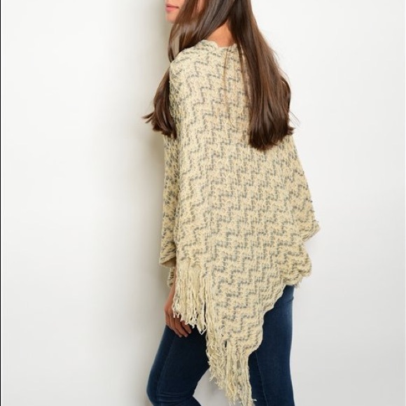 Chevron Patterned Cream Poncho - Picture 2 of 2
