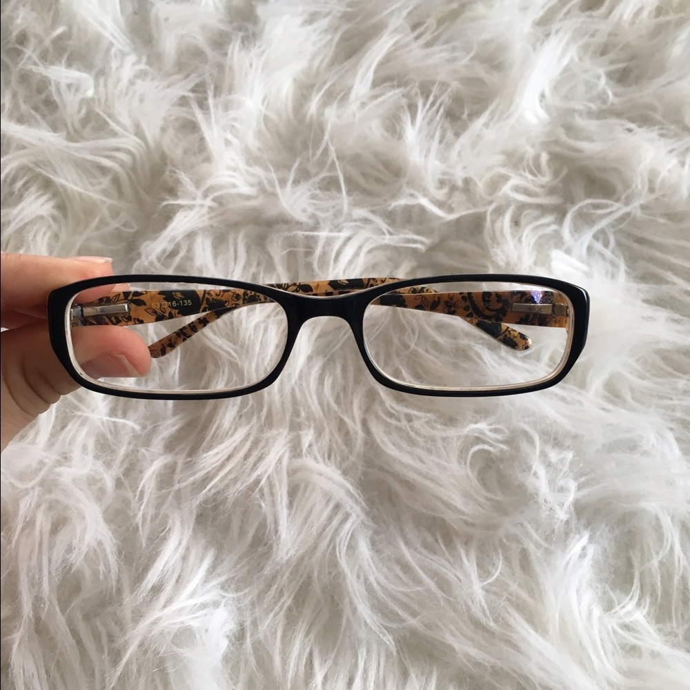 Jill Stuart Readers 👓