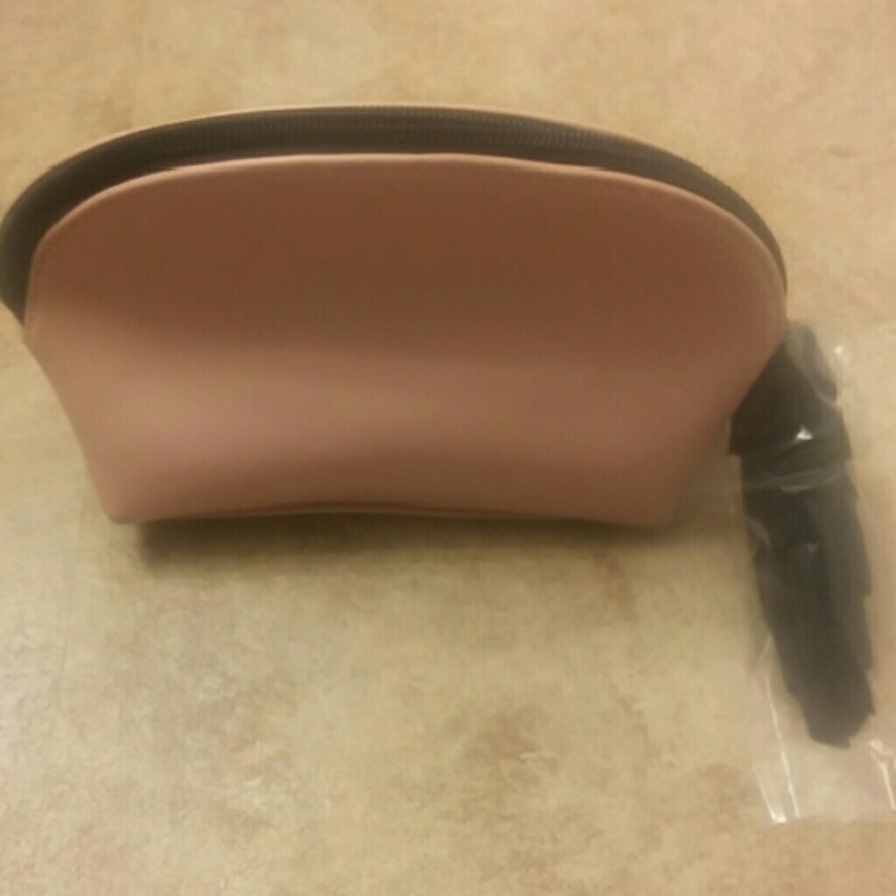 🆕Macy's Flamingo Leatherette Cosmetic Clutch Bag - Picture 2 of 4