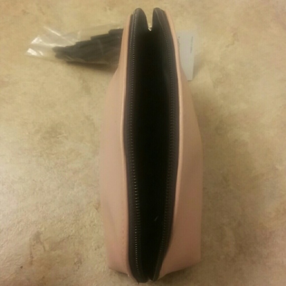 🆕Macy's Flamingo Leatherette Cosmetic Clutch Bag - Picture 4 of 4