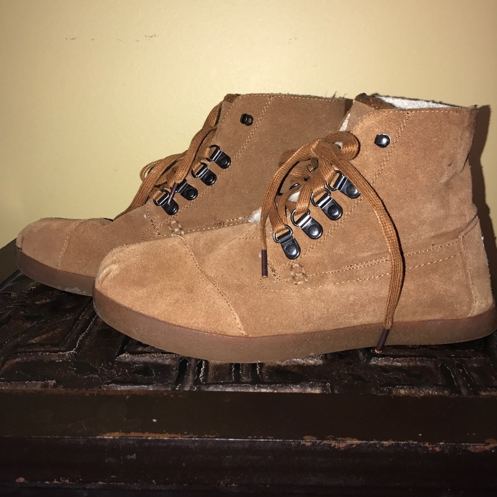 TOMS Ankle Suede booties