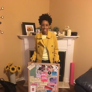 Meet your Posher, Laura