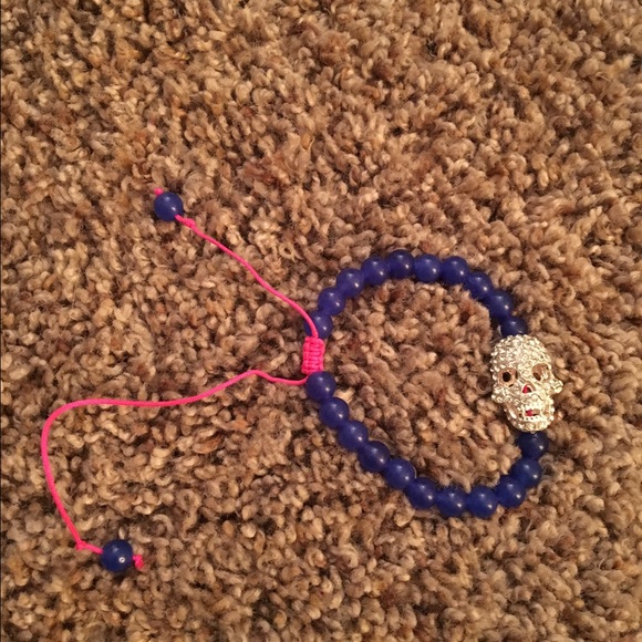 Nwot handmade blue & silver skull bracelet - Picture 3 of 4