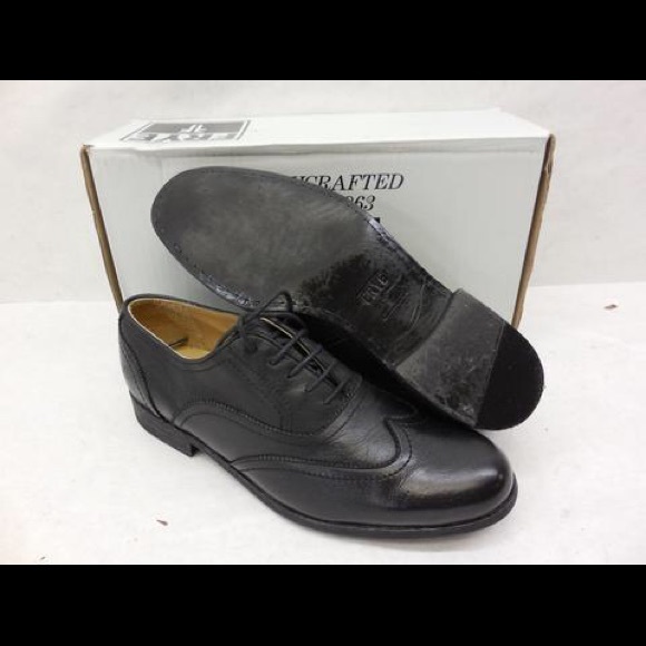 Pre-Owned Frye Harvey 84472 Wingtip Oxford  10.5 main image 6