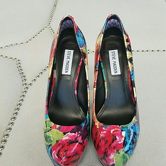 Steve Madden Rainbow Nala Heels - Picture 2 of 4